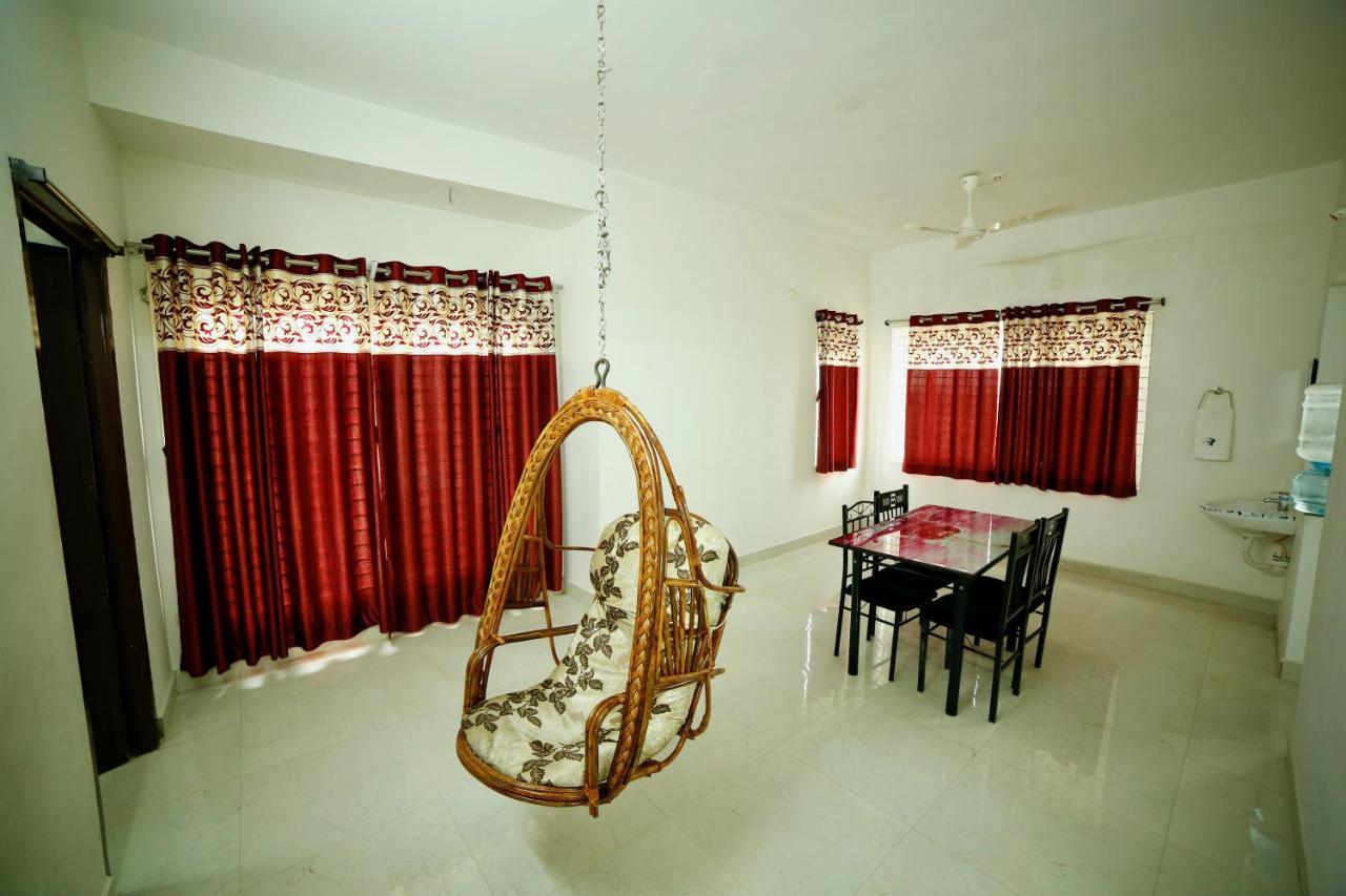 Truelife Homestays - Alamelu Avenue - Fully Furnished Ac 2Bhk Apartments In Tirupati - Walkable To Restaurants & Super Market - Fast Wifi - Kitchen - Easy Access To Airport, Railway Station, Sri Padmavathi & Tirumala Temple Exterior foto